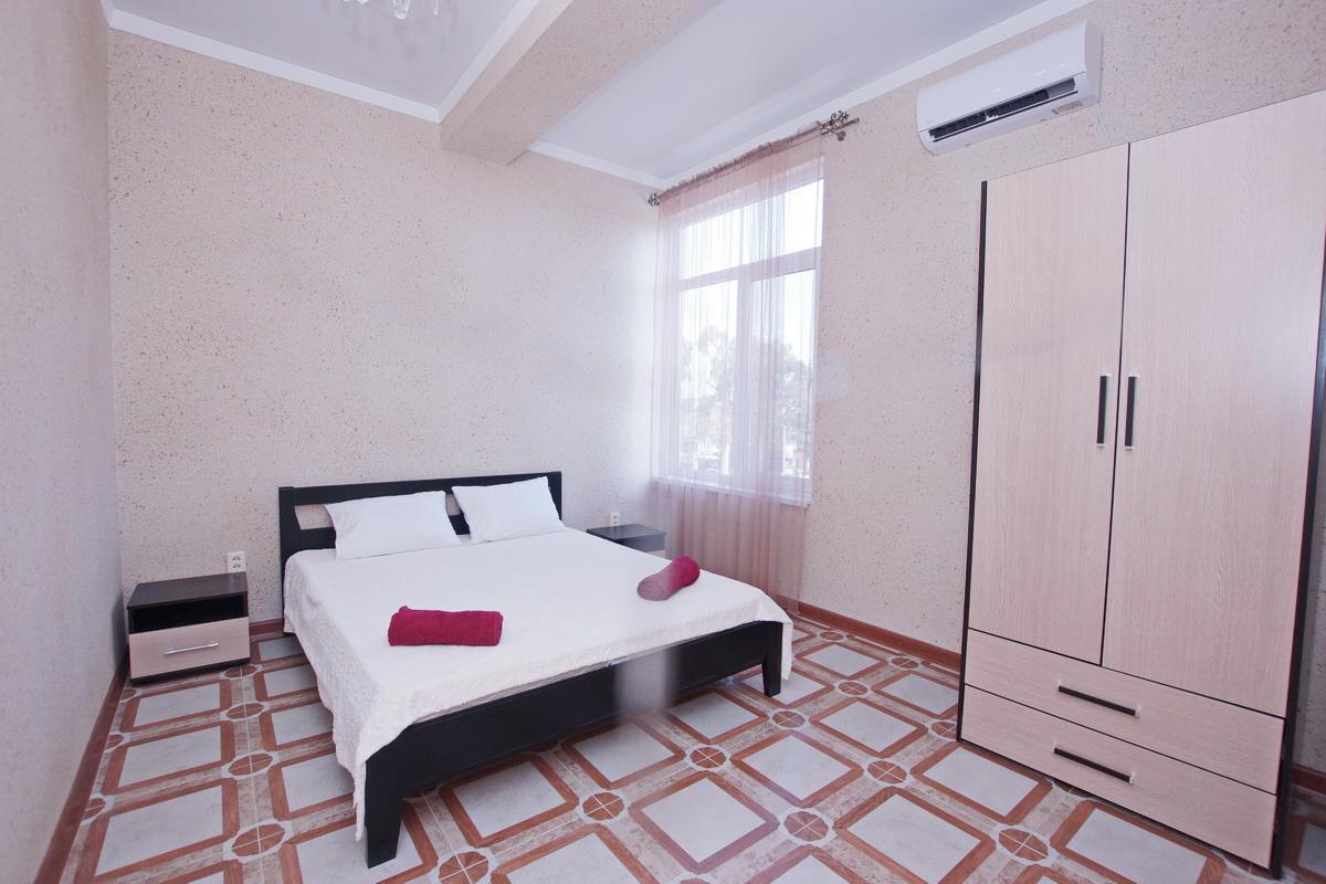 Guest House Belyi Lebed Sukhumi Exterior foto